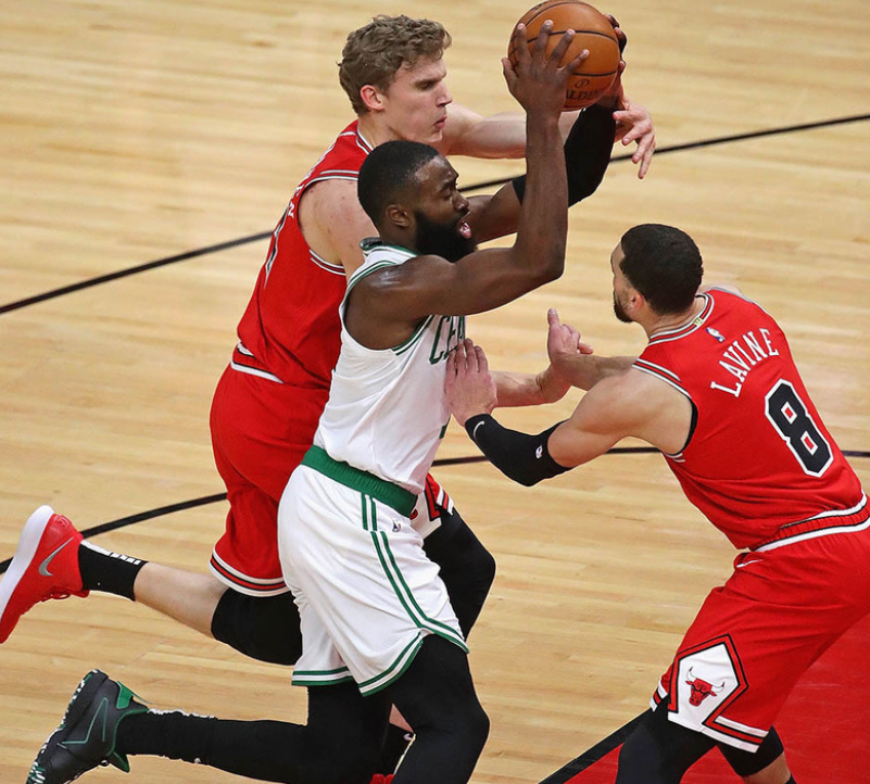 28圈娱乐-Scout在篮网比赛中回归赛场，大胜引发热议！的简单介绍